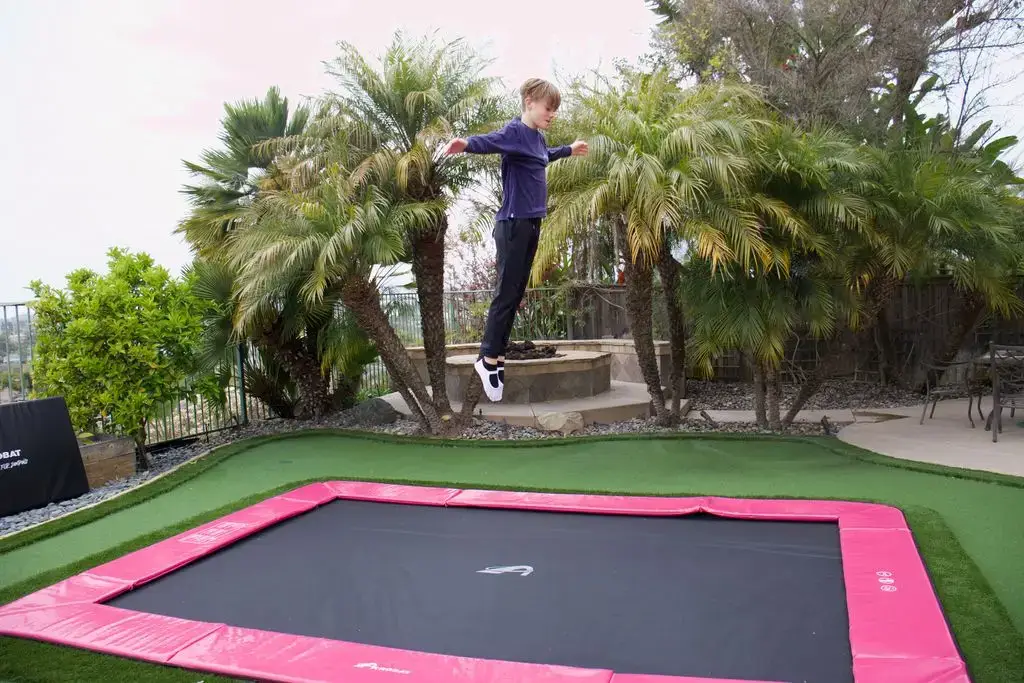 Imagem do artigo Is Trampolining Good for Sciatica? Safe Guide