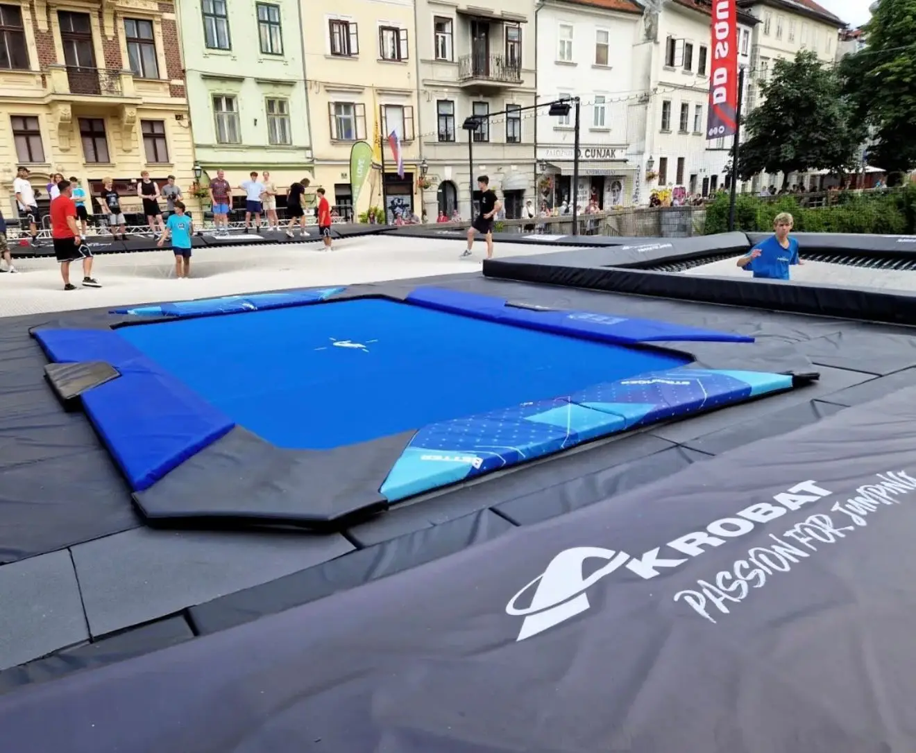 Imagem do artigo Trampolining for Stronger Legs & Knees