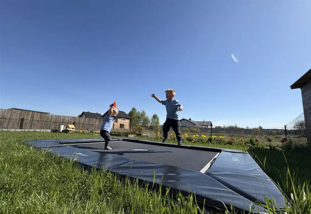 Akrobat Usa Trampoline Free Shipping In Ground Trampolines Round Inground Trampolines Rectangular Inground Akrobatusa Akrobat Primus Flat Special Ed  Customer